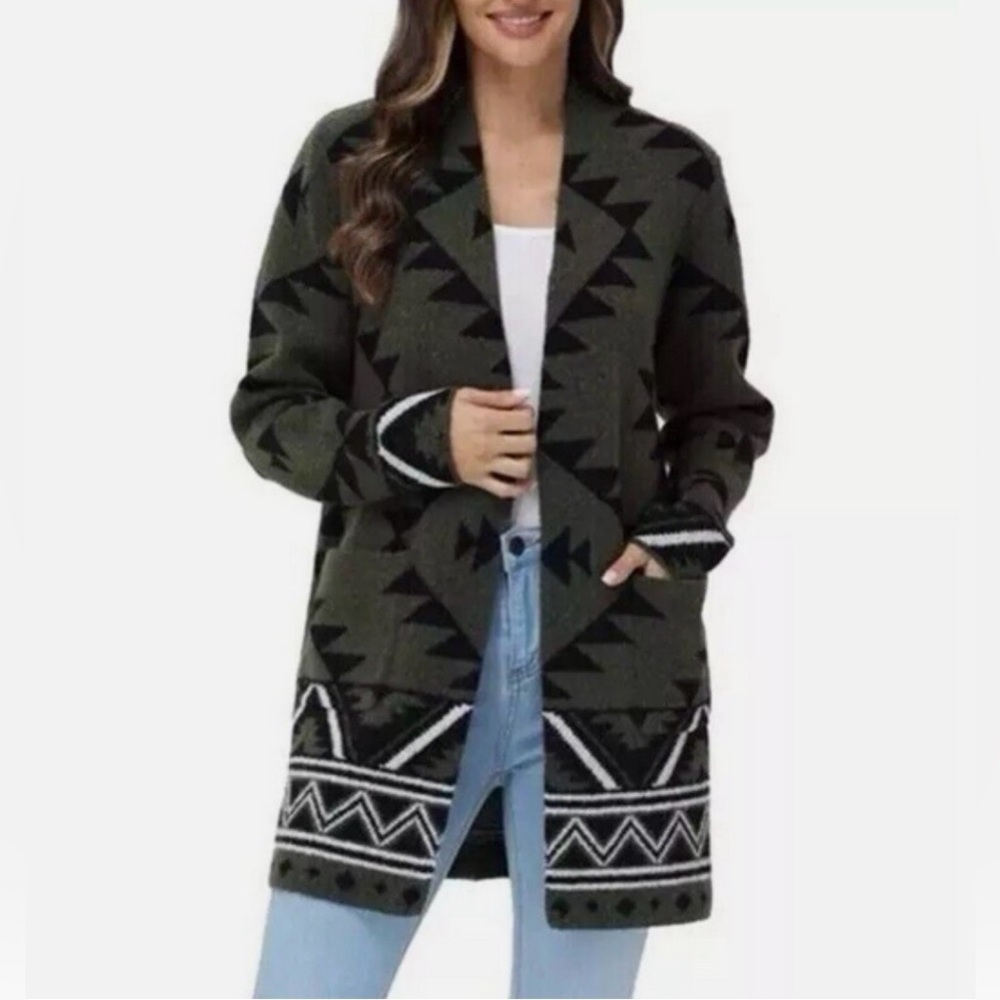 FRYE - Green Black Aztec Southwestern Parrern Cardigan with Pockets - Small